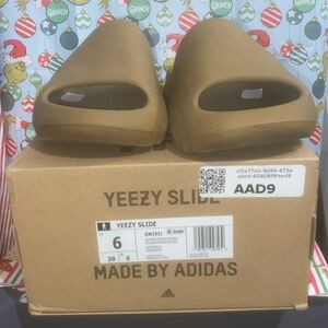 Adidas Yeezy Slides